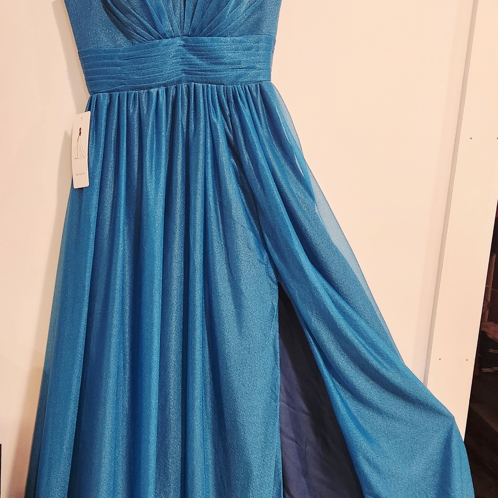 Elegant Blue Strapless Gown